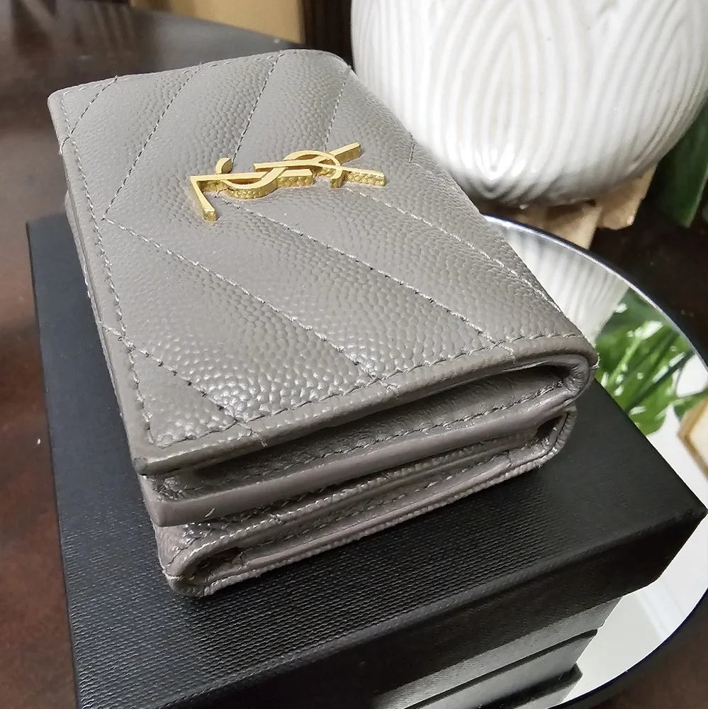 #0530-0740 - Picture 2 of 5